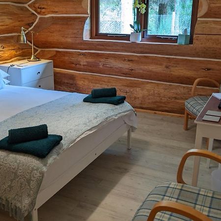 Owl Lodge Bed & Breakfast Kilmuir  ภายนอก รูปภาพ