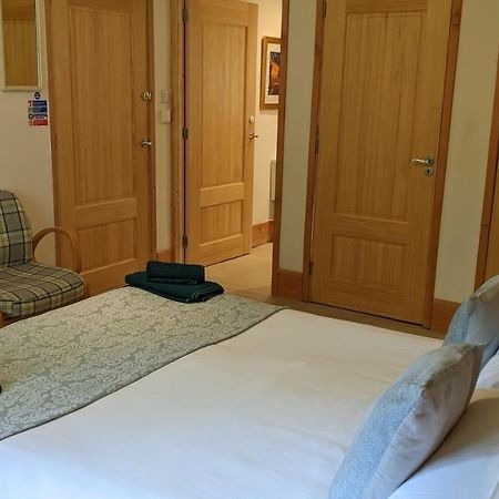 Owl Lodge Bed & Breakfast Kilmuir  ภายนอก รูปภาพ