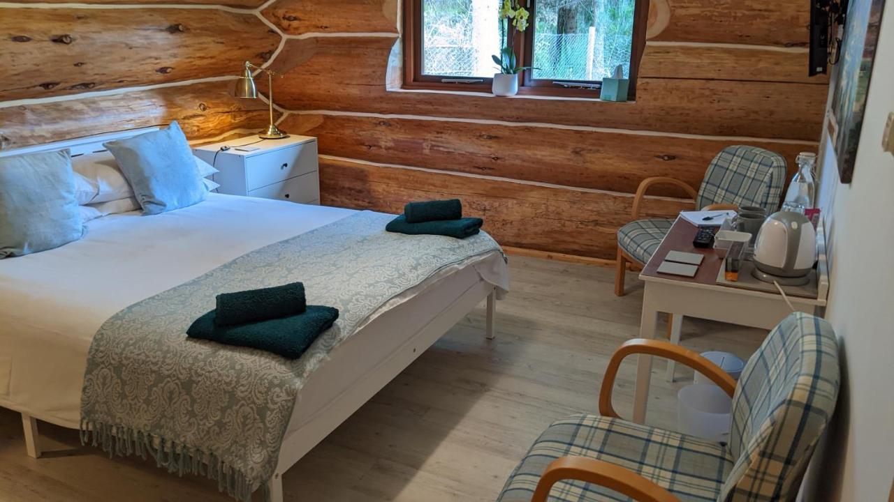 Owl Lodge Bed & Breakfast Kilmuir  ภายนอก รูปภาพ